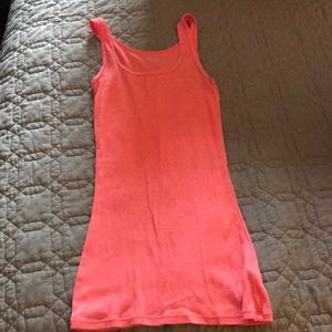 Basic ribbed tank top size small